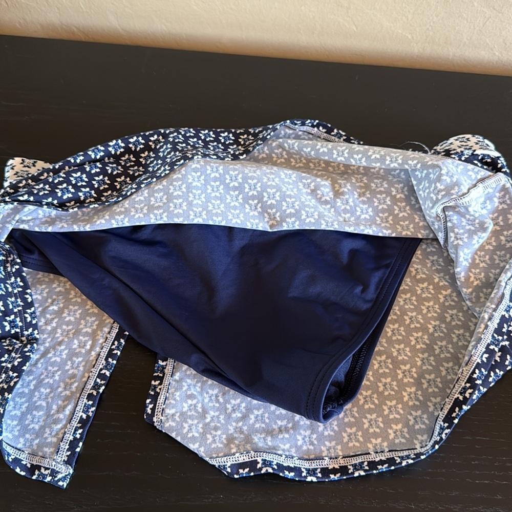 Tommy Bahama Women’s Skort Hipster Bottom size Medium - Picture 6 of 14